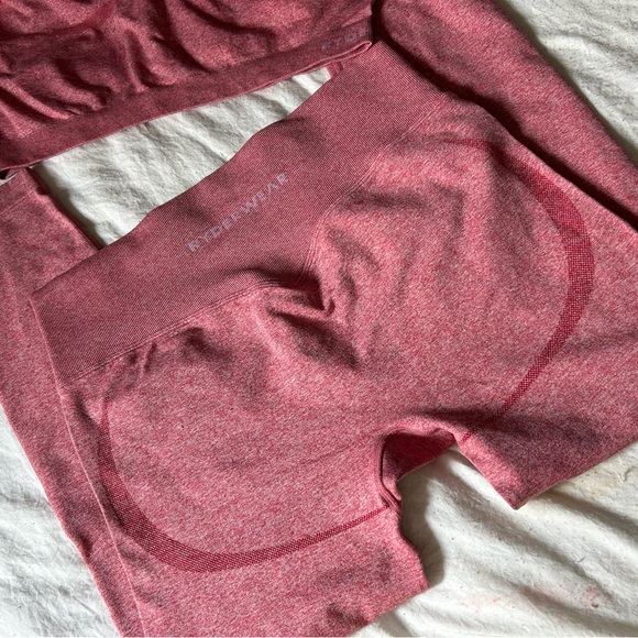 Ryderwear legging and crop top - Picture 3 of 4